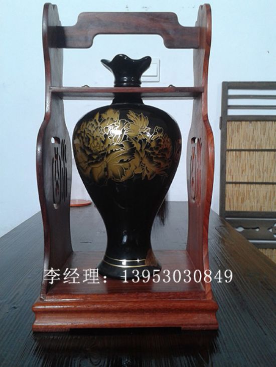 点击查看详细信息<br>标题：白酒提篮 阅读次数：4697