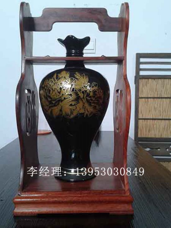 点击查看详细信息<br>标题：白酒提篮 阅读次数：3282